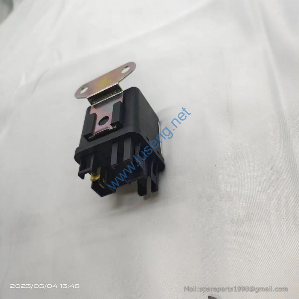 8-94460706-1 894460-7061 Glow plug relay ISUZU