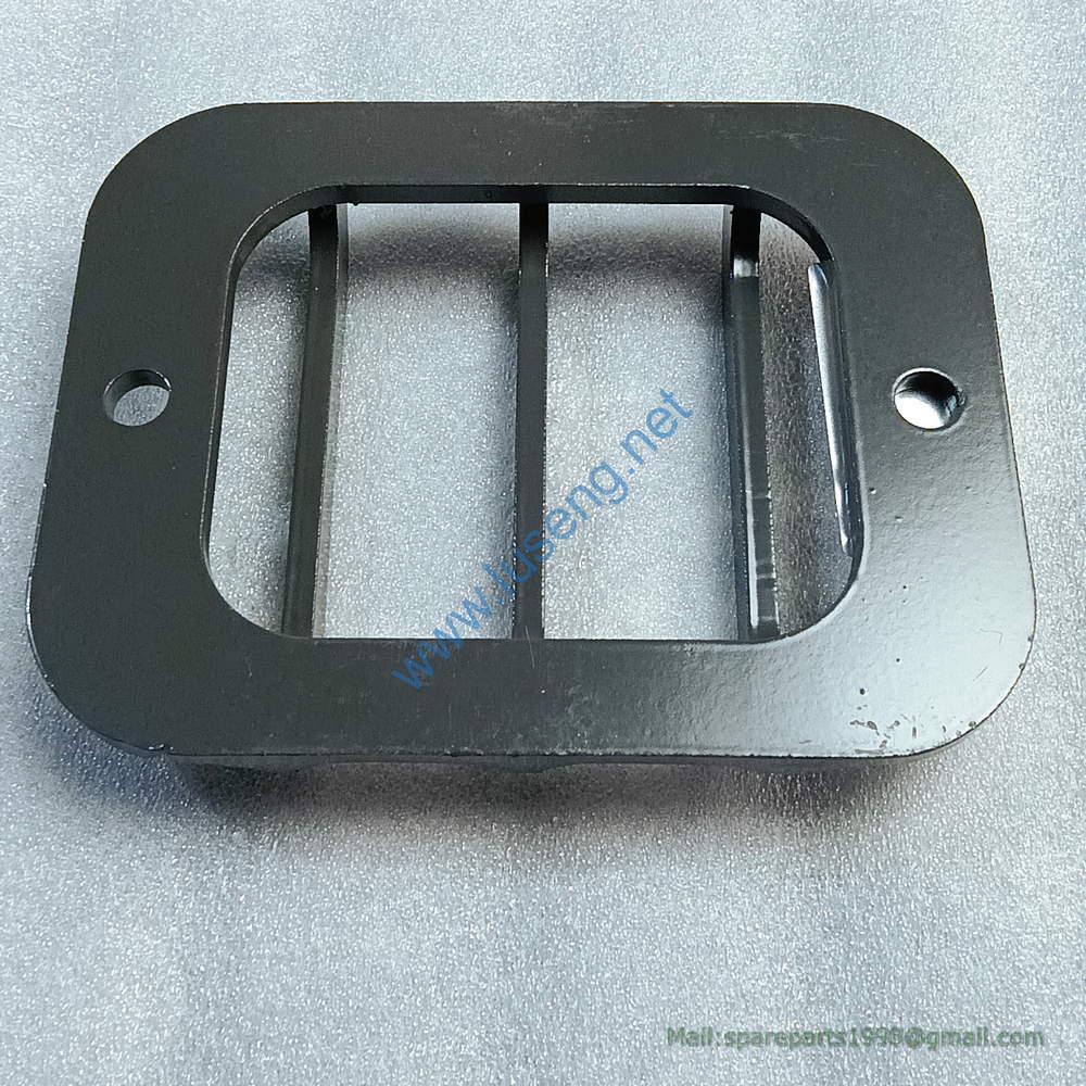 11218934 LAMP SHROUD SDLG