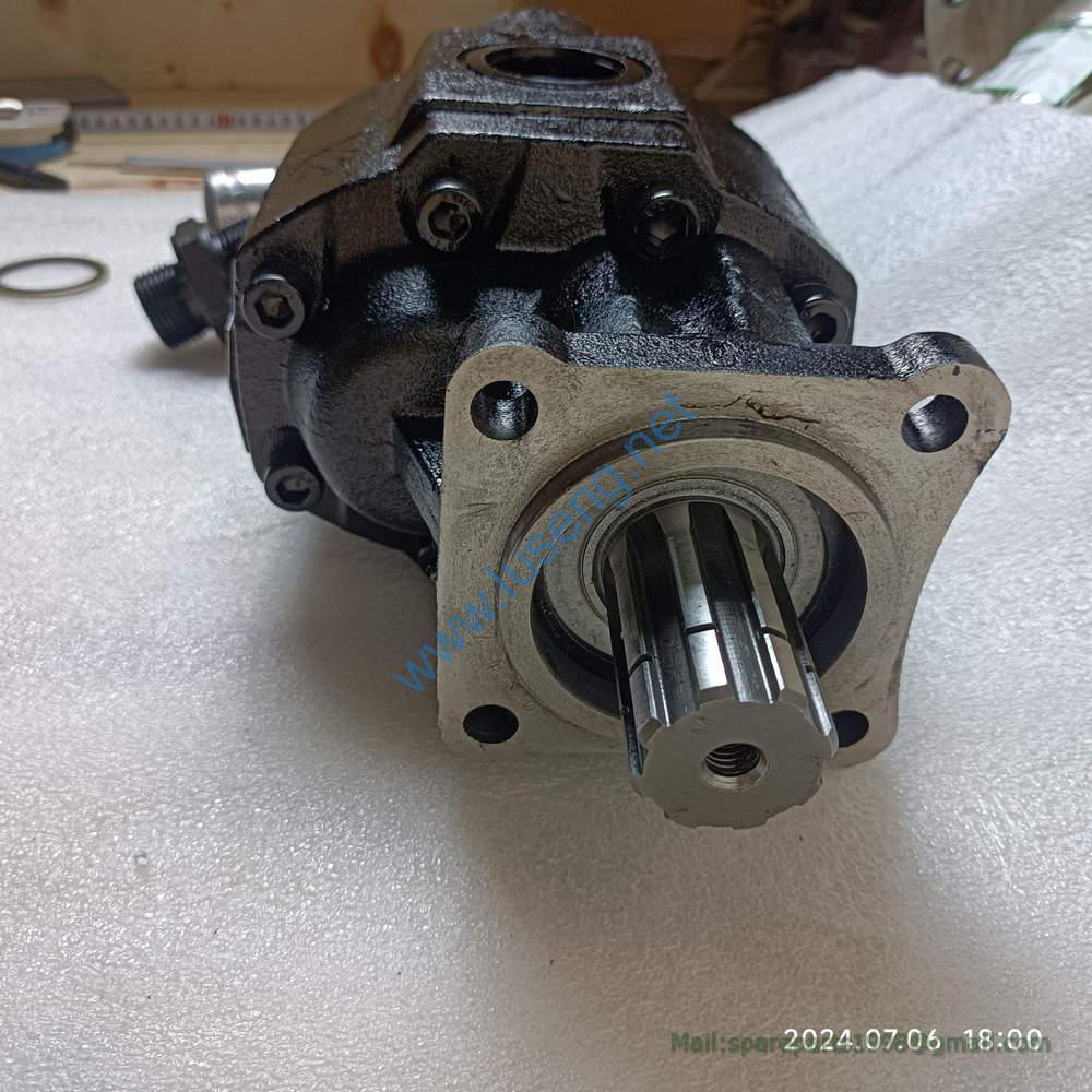14571233C POMPE A HUILE POUR BENNE TONLY