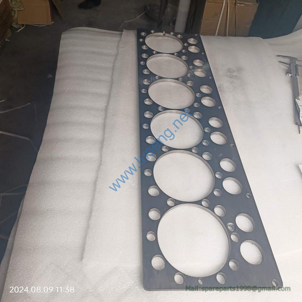 1W1410 CYLINDER HEAD PLATE SC11