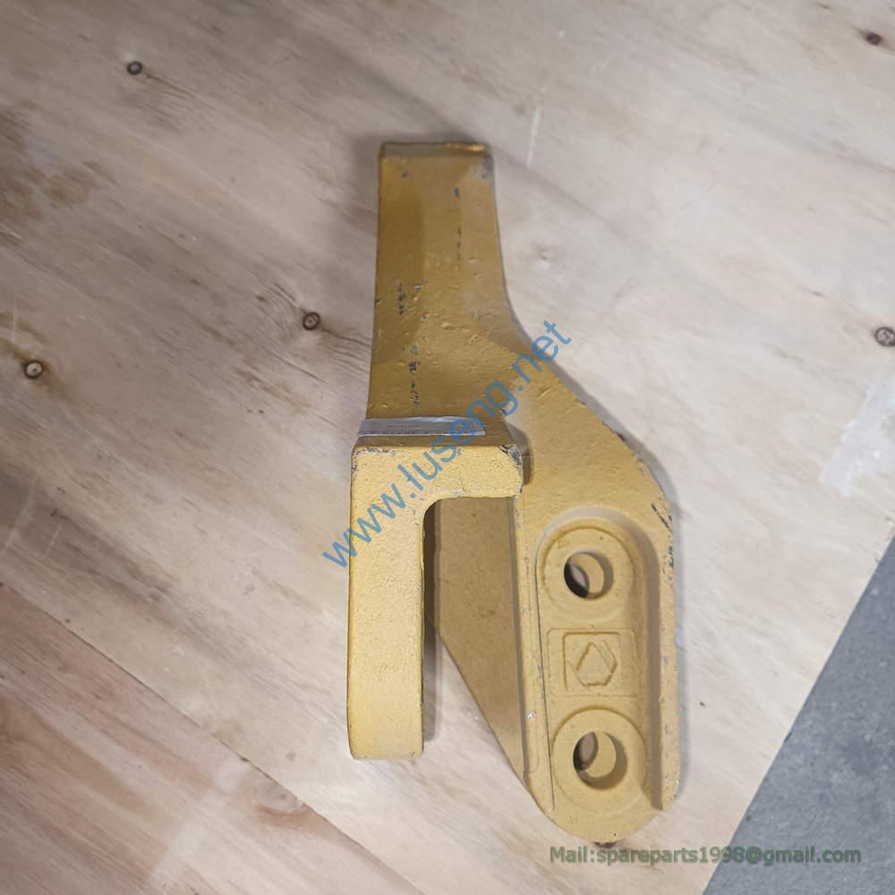 251811514 550FV.30-1 LEFT SIDE BUCKET TOOTH XCMG