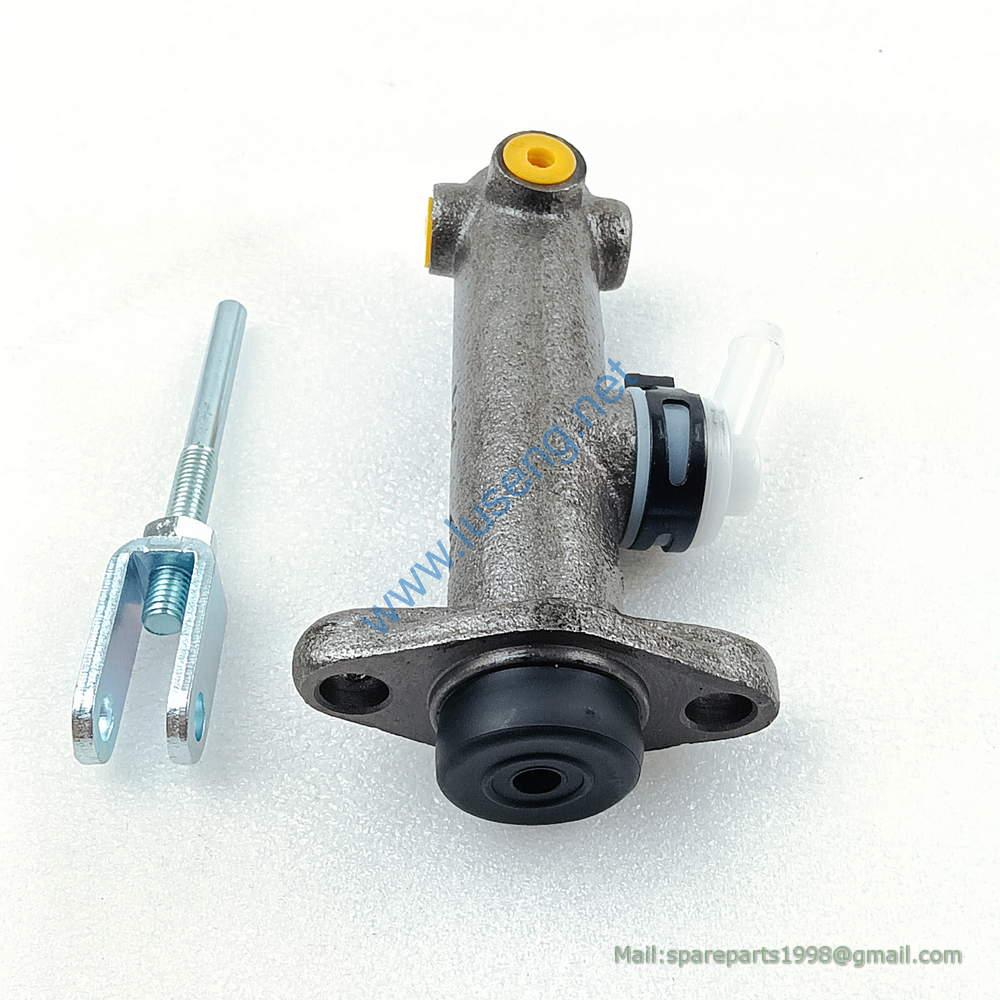 25595-40302 Brake master cylinder
