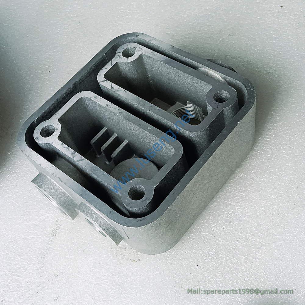612600130496 AIR COMPRESSOR HEAD+PLATE WD615 - Image 2