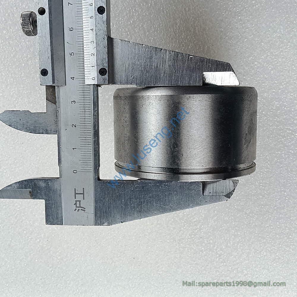 75700440 piston