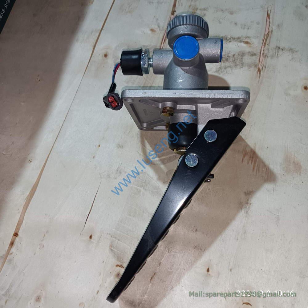 LG853.08.09 XM60D-3514002 BRAKE VALVE